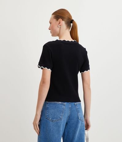 Blusa en Algodón con Detalle Ondulado Contrastante 5