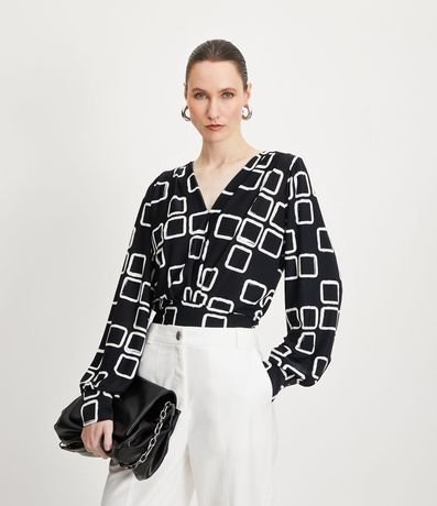 Blusa en Media Malla con Escote V Cruzado con Estampado Geométrico 1