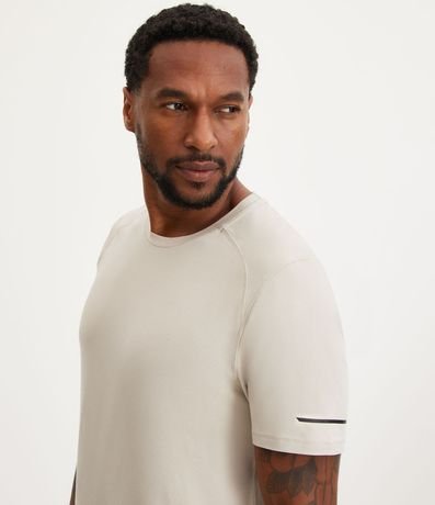 Remera Deportiva con Etiqueta na Barra y Manga corta 4