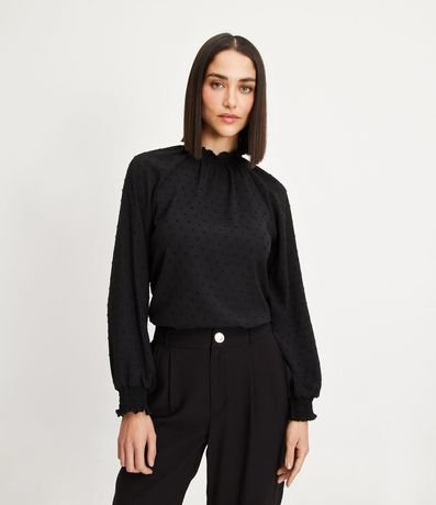 Blusa en Chiffon Texturizada con Cuello Alto 1
