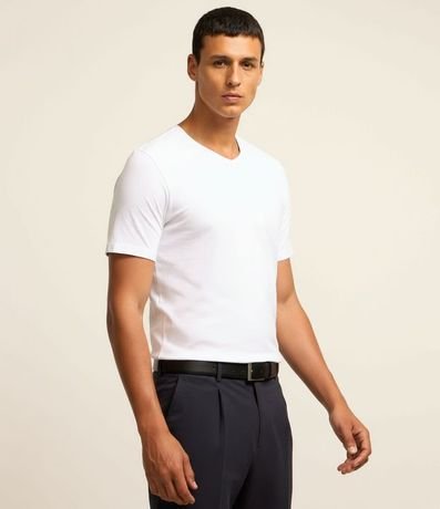 Remera Slim en Algodón Peruano con Cuello V