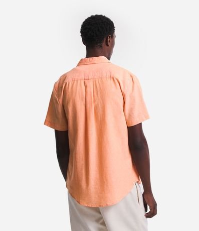 Camisa Comfort Básica en Lino con Bolsillo Delantero 5