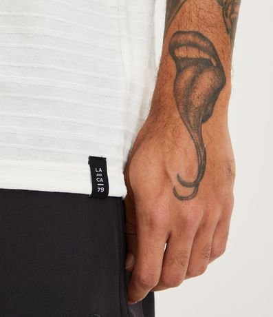 Musculosa Regular en Algodón con Textura Rayada y Etiqueta 5