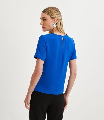 Blusa con Aberturas y Detalles de Pespuntes 3