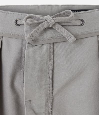 Bermuda Slim en Algodón Texturizado con Lazo Interior 7