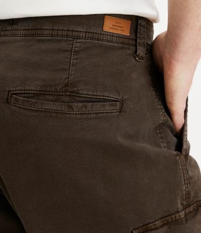 Bermuda Cargo en Sarga Lavada con Elastano y Detalles de Cordón 7