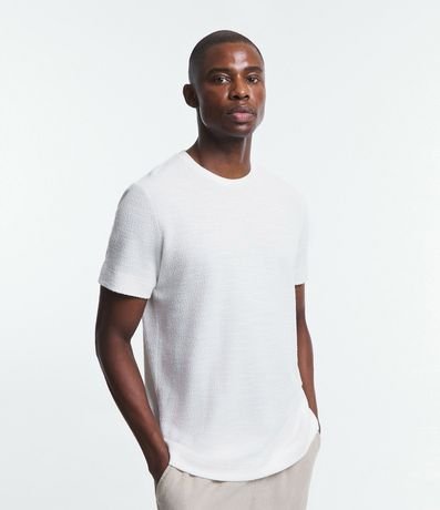 Remera Regular en Media Malla con Textura Diferenciada 4