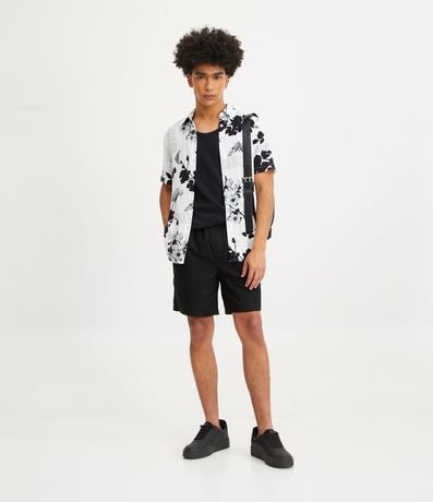 Bermuda Slim en Sarga Texturizada con Cintura Elástica y Bolsillos 1