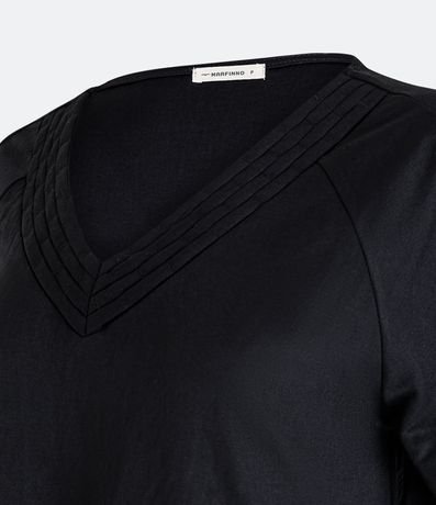 Blusa en Orly con Escote Trabajado 2