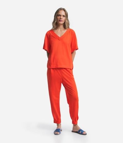 Blusa en Orly con Escote Trabajado 2