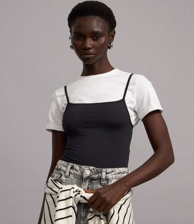 Remera en Media Malla con Manga Corta Doblada 6