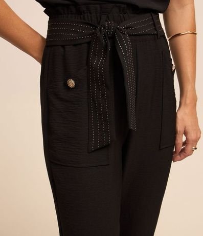 Pantalón Pantacourt Texturizado con Cinturón de Tela Pespuntado 4