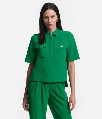 Camisa Texturizada con Bolsillos Delanteros y Botones Diferenciados 4