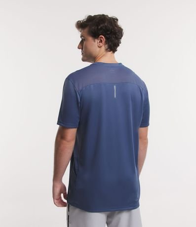 Remera Deportiva con Tecnología Dry e Detalles Reflectantes 4
