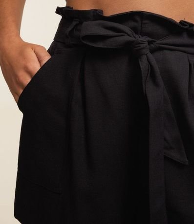 Short Corto en Lino con Bolsillos y Cinturón 4