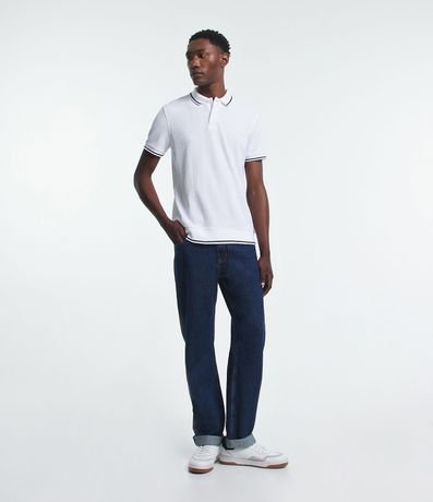 Polo Regular en Media Malla con Textura Rayada y Detalles Contrastantes 2