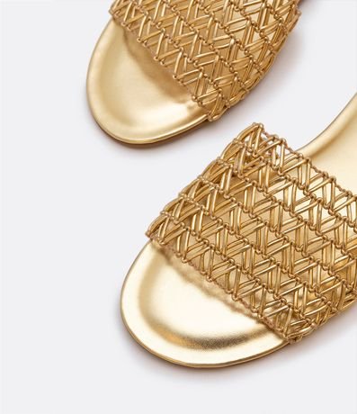 Sandalia Plana con Tira en Macramé Metalizado 4