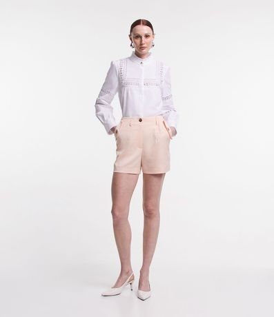 Short Sastrería Satinado con Bolsillos Solapa y Botones Tortuga
