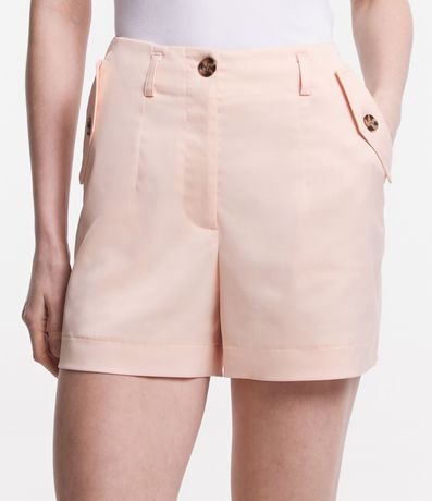 Short Sastrería Satinado con Bolsillos Solapa y Botones Tortuga 2