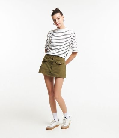 Blusa Básica con Cuello Alto y Estampa de Rayas 2