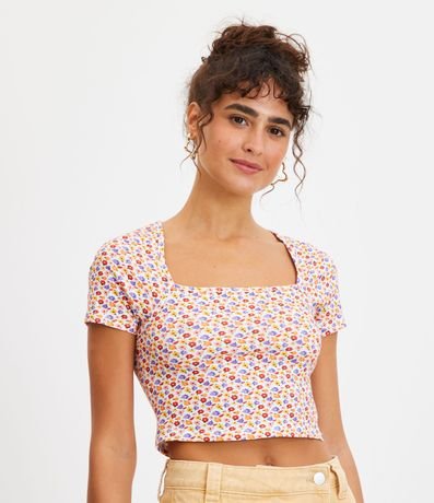 Blusa Cropped Manga Curta em Meia Malha com Flores Estampadas 1