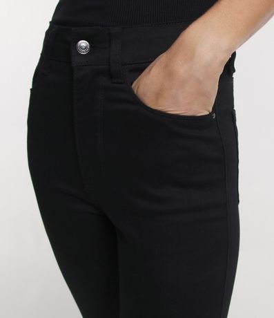 Pantalón Skinny Cintura Alta en Sarga con Bolsillos 4