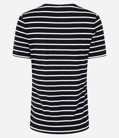 Remera en Media Malla Rayada con Escote V 6