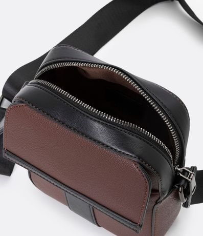 Bolso Shoulder Bag en Pu con Detalles Contrastantes 4