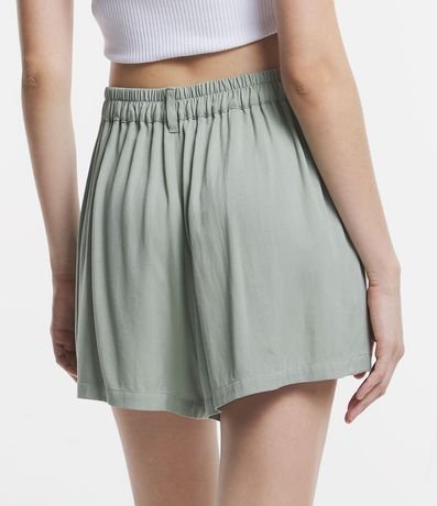 Short Holgado en Viscosa Texturizda 3