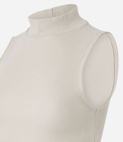 Blusa Cropped Básica sin Manga en Algodón con Cuello Alto 6