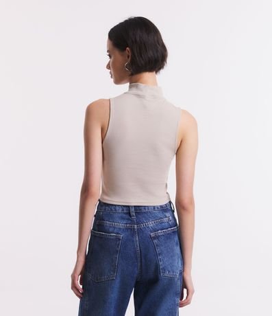 Blusa Cropped Básica sin Manga en Algodón con Cuello Alto 3