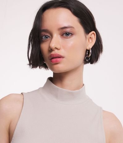 Blusa Cropped Básica sin Manga en Algodón con Cuello Alto 4