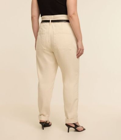 Pantalón Carrot en Sarga con Cinturón y Bajo Dourado Curve & Plus Size 3