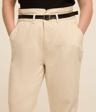 Pantalón Carrot en Sarga con Cinturón y Bajo Dourado Curve & Plus Size 4