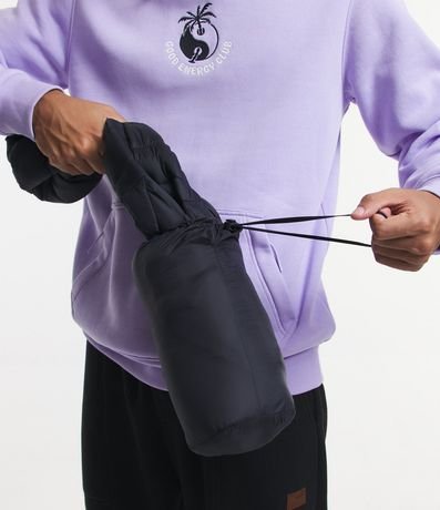 Campera Ultraligera Básica en Microfibra con Capucha y Bolsillos 7