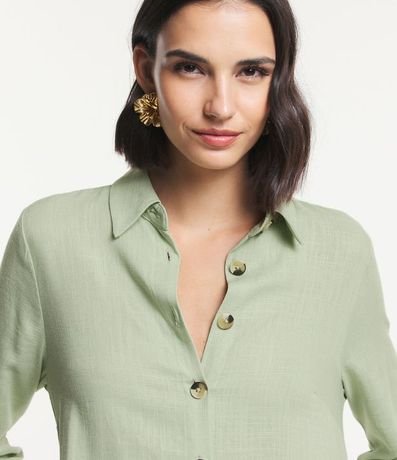 Vestido Chemise Alargado en Viscolino con Botones Contrastantes 3