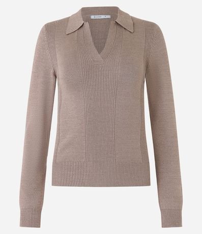 Blusa en Viscosa con Cuello V y Solapa 7