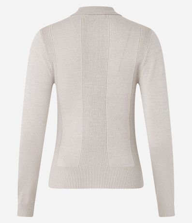 Blusa en Viscosa con Cuello V y Solapa 8