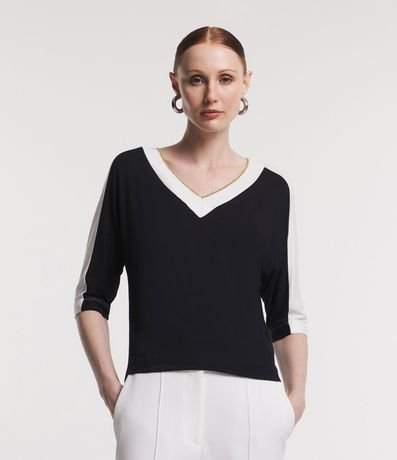 Blusa en Viscosa con Contraste en la Manga y Escote V con Brillo 1