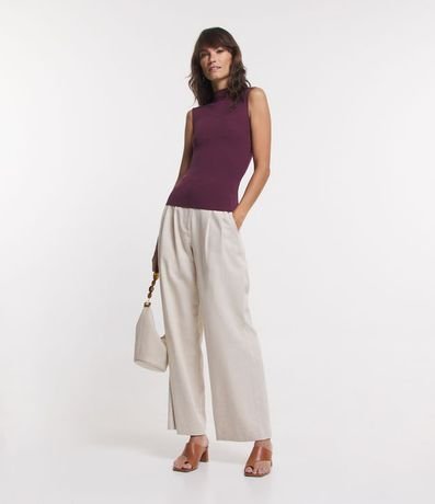 Blusa en Viscosa con Cuello Alto y Textura Acanalada 3
