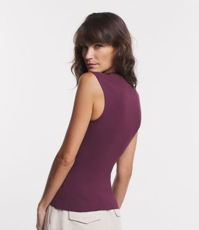 Blusa en Viscosa con Cuello Alto y Textura Acanalada 4