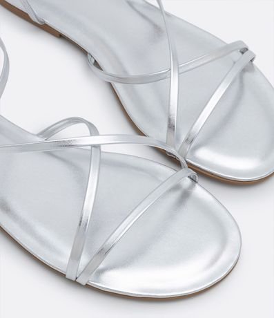 Sandalia Plana con Tiras Finas y Puntera Redonda 3