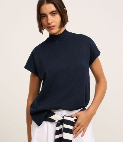 Blusa en Punto con Cuello Alto 2