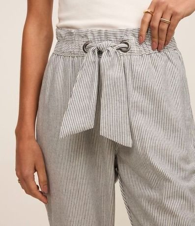 Pantalón Baggy Cintura Alta en Sarga Rayada con Lazo en la cintura 4