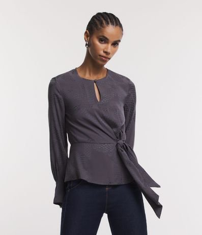 Blusa en Viscosa Jacquard Serpiente con Manga Abullonada y Lazo Delantero