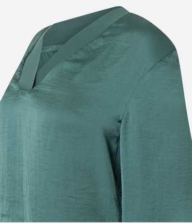 Blusa Acetinada con Escote V y Mangas Bufantes 6