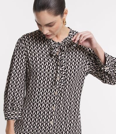 Vestido Midi en Viscosa con Lazo en el Cuello y Estampa Geométrica 4