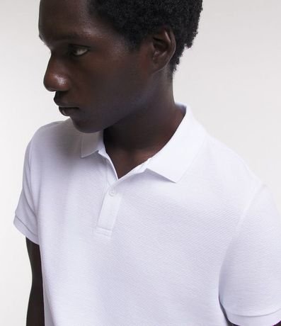 Polo Slim en Media Malla con Botones y Textura Acanalada 3