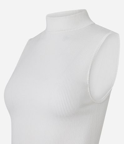 Blusa Musculosa en Poliamida Acanalada con Cuello Alto 6