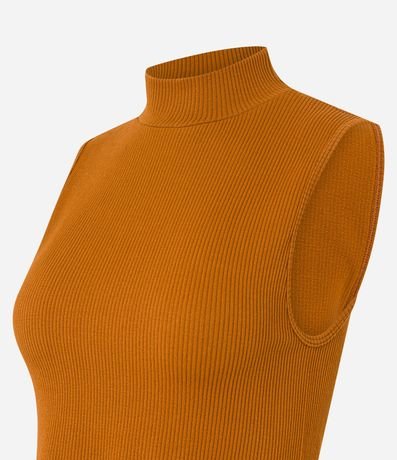 Blusa Musculosa en Poliamida Acanalada con Cuello Alto 6